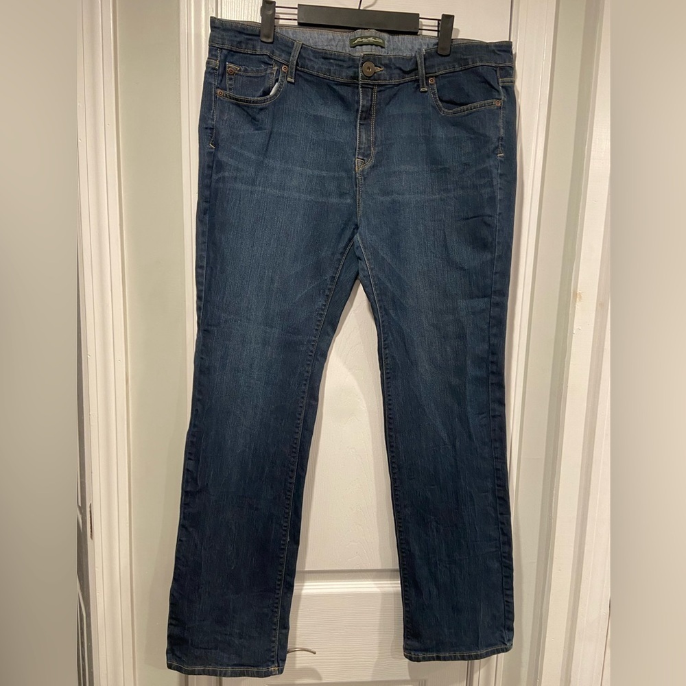 Eddie Bauer Size 16 Dark Wash Stretch Cotton Straight Leg Mid Rise Denim Jeans